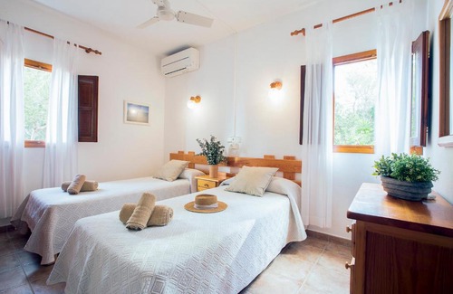 Formentera House | Family-Friendly Retreat at Casa Bosque - 4-Star Comfort