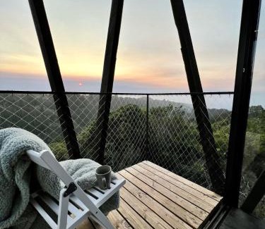 Cobquecura House | Pet-Friendly Getaway at Casa Bosque Olas de Buchupureo