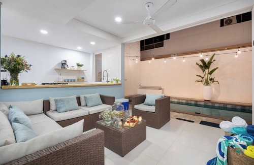 Castillogrande House | Casa Boutique Hotel: Steps from the Beach and Malecon