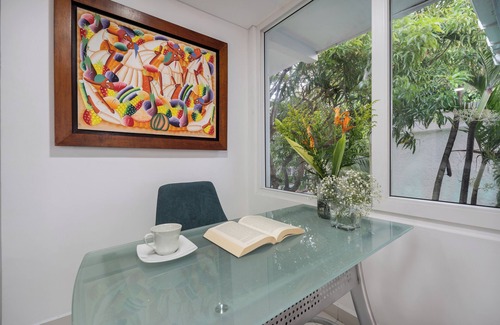 Castillogrande House | Casa Boutique Hotel: Steps from the Beach and Malecon