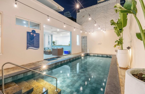 Castillogrande House | Casa Boutique Hotel: Steps from the Beach and Malecon