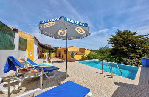 Silves Villa | Experience Casa Bril: Guest Rated 9.2 with Pool & Family Fun