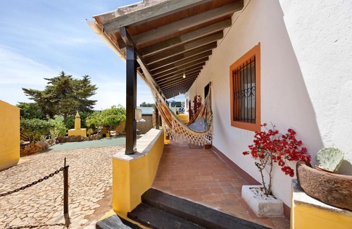 Silves Villa | Experience Casa Bril: Guest Rated 9.2 with Pool & Family Fun