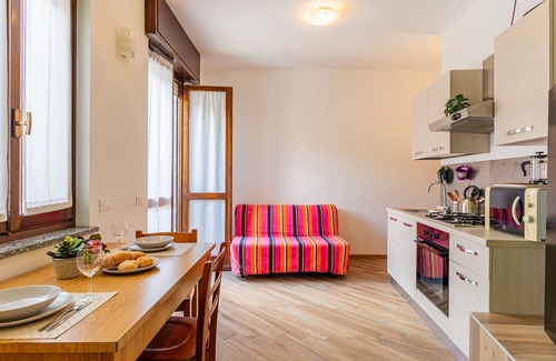 Verceia Apartment | Casa Bruno: Pet-Friendly Retreat with Ocean Views