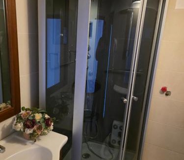 Crit House | Experience Relaxation at Casa Brutarului Crit with Spa & Beach