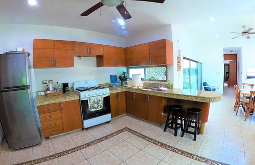 Xcumpich House | CASA BUGAMBILIAS: Ideal 12-Bedroom Retreat in Mérida