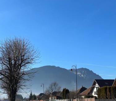 Zarnesti House | Family-Friendly Retreat at Casa Bunicilor - Rated 9.4/10