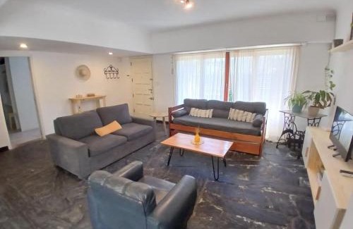 Las Colinas de Peralta Ramos House | Casa Bustamante Barrio ALFAR para 8 personas