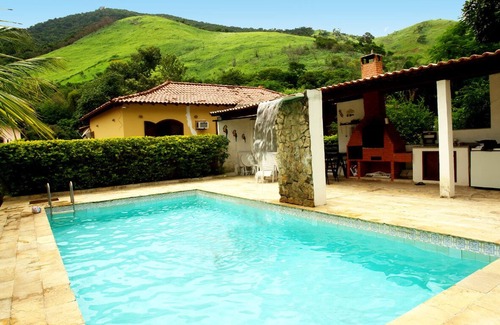 Jardim Guandu House | Relaxing Retreat at Casa C: Pool, Sauna & Mountain Views