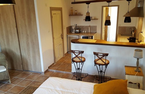Sainte-Lucie-de-Tallano Apartment | Explore Casa Corsa: Relaxing Stay with Kitchen & Breakfast