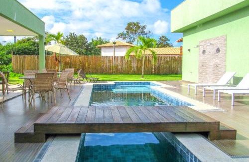 Itacimirim House | Discover Casa with Pool and Family Amenities in Camacari