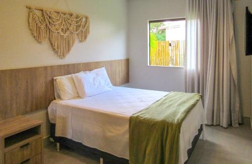 Itacimirim House | Discover Casa with Pool and Family Amenities in Camacari
