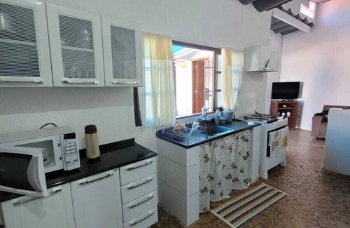 Raul Cury Ski Chalet | Relaxing Beachside Getaway with Pool Near the Shore