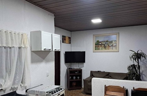 Raul Cury Ski Chalet | Relaxing Beachside Getaway with Pool Near the Shore