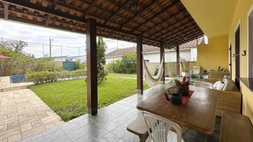 Jardim Capricornio House | Family-Friendly Casa with Pool, Steps from Caraguatatuba Beach