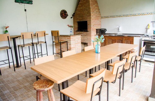 Morada da Praia House | Enjoy Relaxing Retreat at Casa with Pool in Boraceia Beach