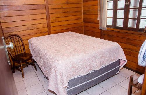 Morada da Praia House | Enjoy Relaxing Retreat at Casa with Pool in Boraceia Beach