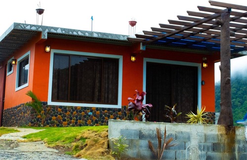 La Laguna Cabin | Reconnect with Nature at Casa Cabaña En La Laguna De San Carlos