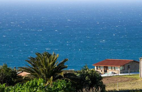 Frije House | Beachfront Bliss at Casa Cabo Tourinan - Rated 9/10!
