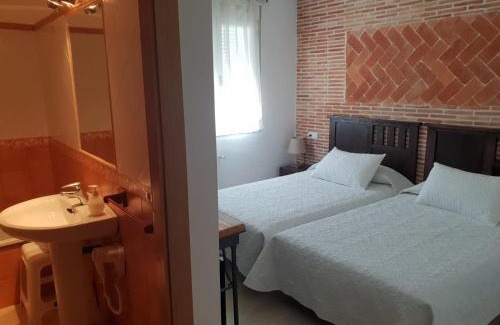 Villargordo del Cabriel House | Discover Casa Cabriel: Pet-Friendly Getaway with Breakfast