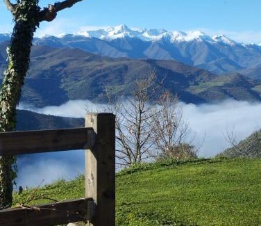 Cahecho Ski Chalet | Casa CaChucho: Highly Rated Family & Pet Friendly Retreat