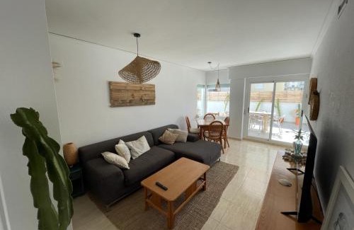 Platja de Piles Apartment | Pet-Friendly Casa Cactus Piles Playa with Pool and Child Amenities