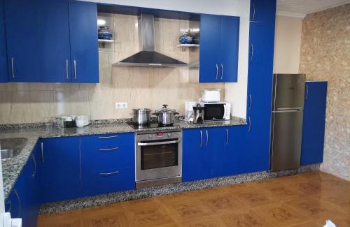 Meira Apartment | Cozy Casa Cadabón: Oceanfront Stay with 9.1/10 Rating