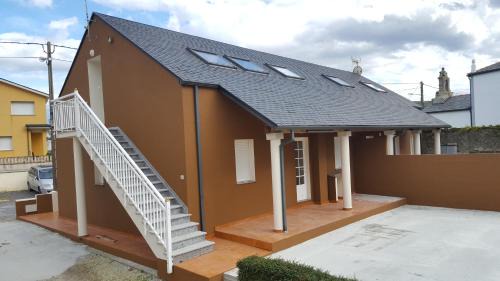 San Pedro de Benquerencia Apartment | Discover Casa Cadramon: Guest Rated 9.3 & Pet Friendly