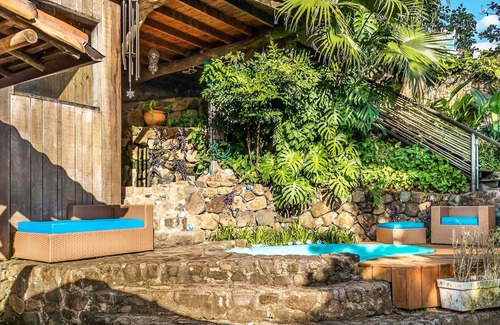 Armacao House | Casa caiçara com 5 suítes, piscina aquecida, sauna e vista para o mar
