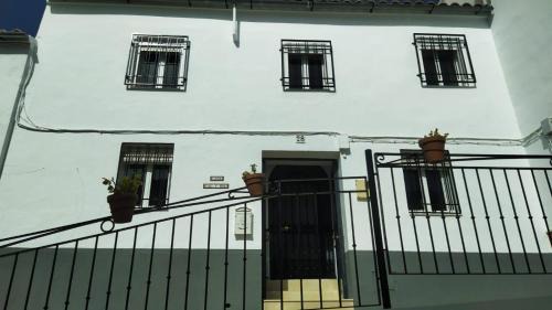 Olvera House | Discover Casa Cal y Sol: Oceanfront Oasis with Pool