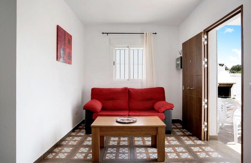 Conil de la Frontera House | Casa Cala del Aceite 1: Pet-Friendly Oasis with Pool