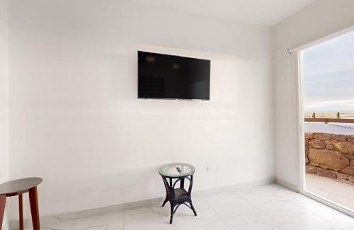 La Paloma House | Discover Casa Calcata 21 - Playa Arcangel for Families