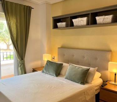 Sucina Apartment | Casa Calida: Pet-Friendly Retreat with Pool & Breakfast