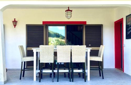 Zambujal House | Discover Casa Calidris: Bed, Wine & Breakfast Retreat