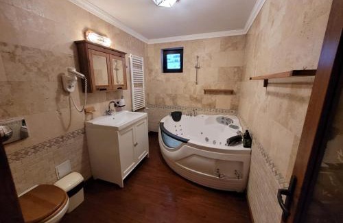 Predeal Villa | Family-Friendly Casa Caluco with Hot Tub & Impressive 9.7/10