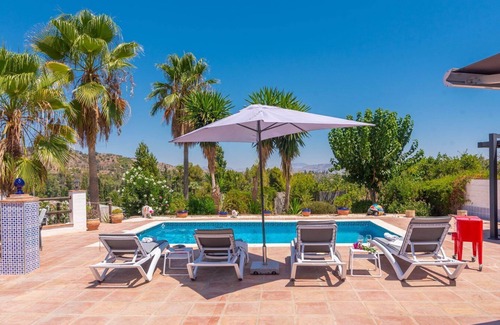 Coin Villa | Experience Casa Cameleon Coín: Pool, Spa & High Ratings