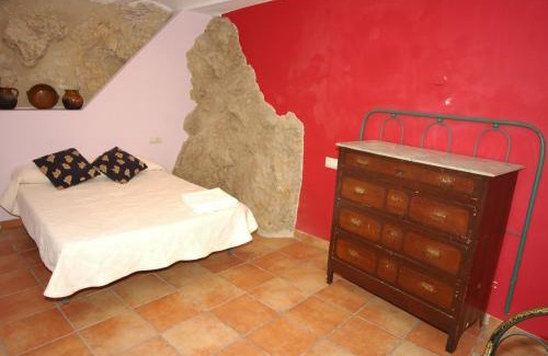 Vilafranca House | Pet-Friendly Retreat at Casa Cami Real with High Ratings