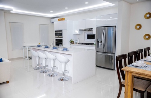 Oranjestad Villa | Casa Camila Aruba: Enjoy Poolside Relaxation and Volleyball