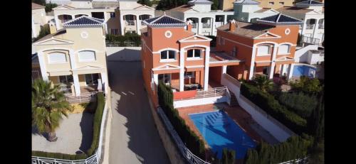 La Canuta Villa | Relax at Casa Camilla: Oceanfront Retreat with Pool Access