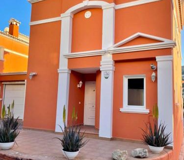 La Canuta Villa | Relax at Casa Camilla: Oceanfront Retreat with Pool Access