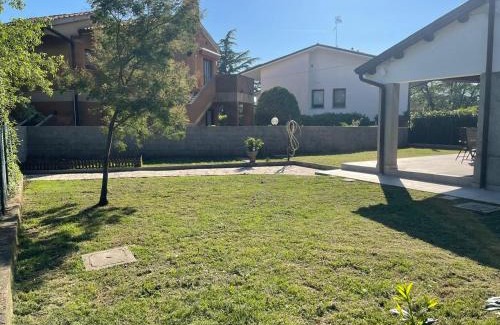 Duino Apartment | Casa Camilla: Family-Friendly Retreat with 9.3/10 Rating