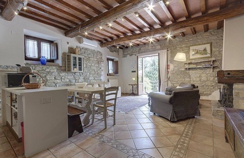 Pontassieve House | Discover Casa Camomilla: Cozy House with Scenic Views