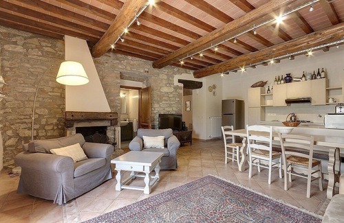 Pontassieve House | Discover Casa Camomilla: Cozy House with Scenic Views
