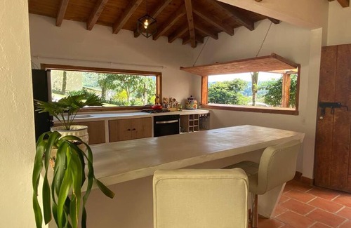 Retiro House | Inviting Casa Campestre en El Retiro - Antioquia Awaits You