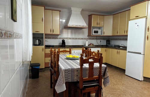 Jerez de la Frontera House | Discover Casa Campiña Jerezana: Family & Pet Friendly Stay
