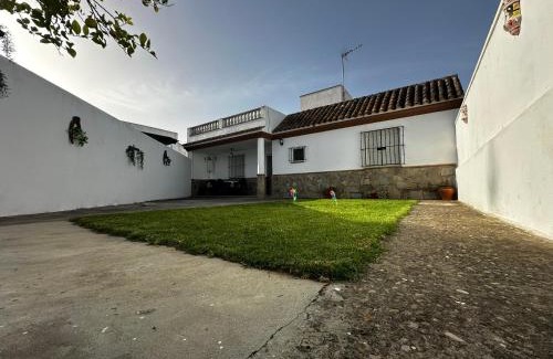 Jerez de la Frontera House | Pet-Friendly Retreat at Casa Campiña Jerezana - Rated 9.3