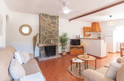 Rincon de la Victoria Villa | Discover Casa Campo Chimenea: Oceanfront Retreat with Spa