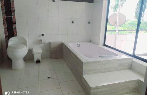 Caucasia Cabin | Cozy Casa Campo Emaus: Top-Rated Stay with Pool & Breakfast