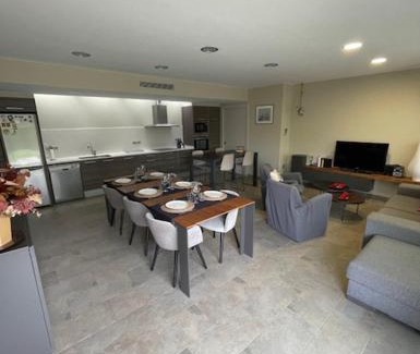 Navata House | Family-Friendly Retreat at Casa Canigó Navata
