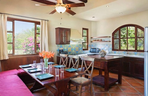 Playa Colorado House | Casa Cantamar: Inviting Oceanfront Retreat with Spa Access
